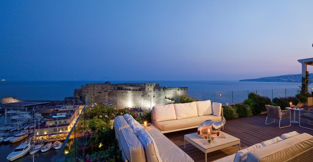 Grand Hotel Vesuvio Νάπολη Εξωτερικό φωτογραφία View from the hotel