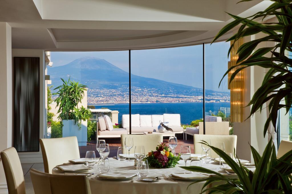Grand Hotel Vesuvio Νάπολη Εξωτερικό φωτογραφία The Bayside Restaurant