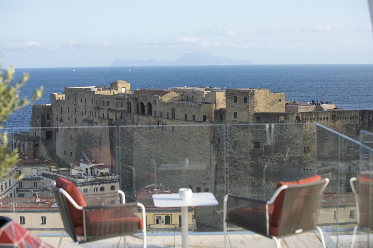 Grand Hotel Vesuvio Νάπολη Εξωτερικό φωτογραφία View of the old town from the hotel