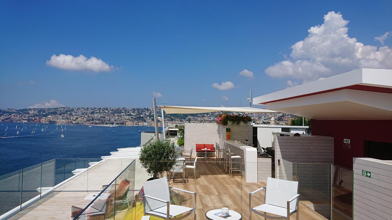 Grand Hotel Vesuvio Νάπολη Εξωτερικό φωτογραφία The rooftop terrace
